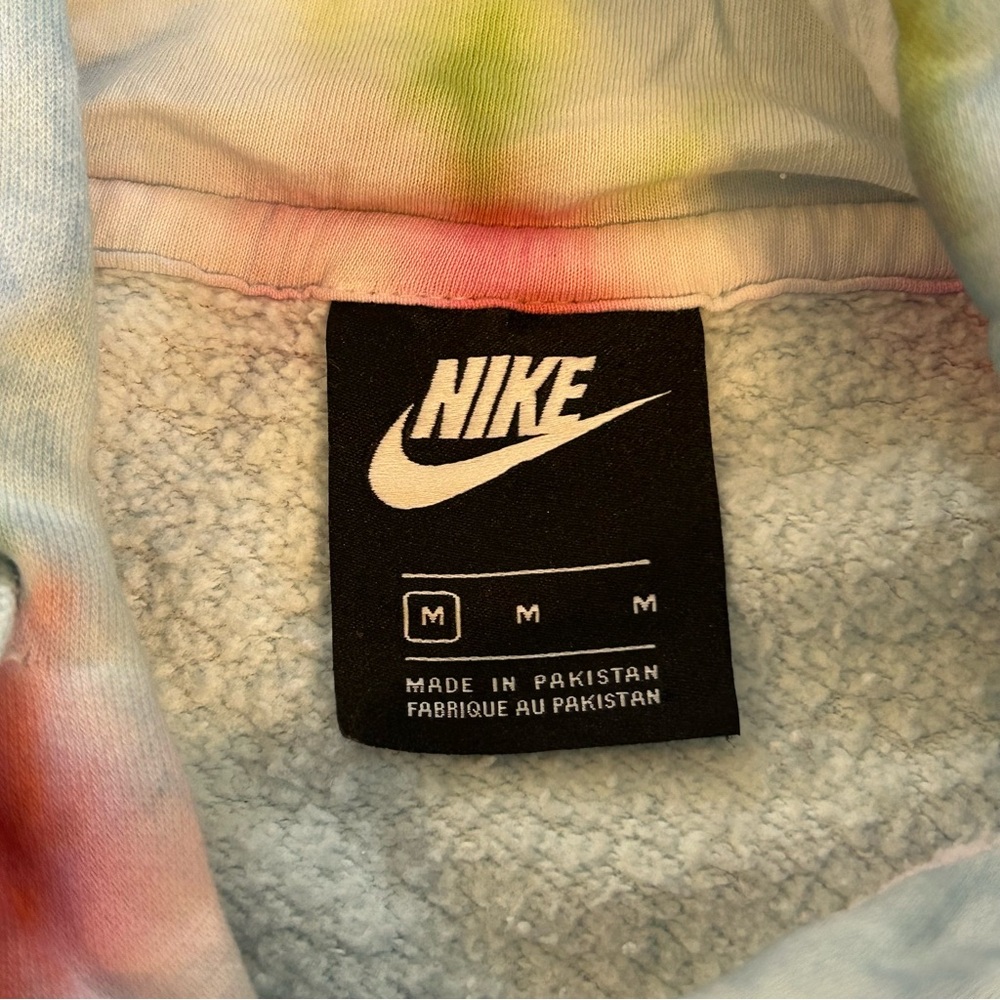 NEW Nike Swoosh Tie Dye Hooded Sweatshirt Embroidered Spellout Medium - Picture 7 of 7